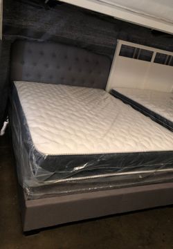 QUEEN BED