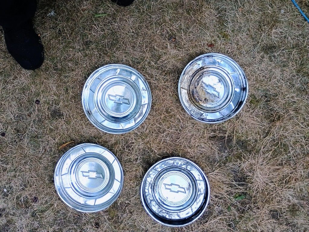 Chevy Bowtie Hubcaps