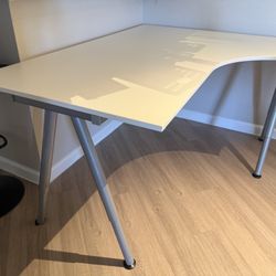 Corner Desk System
