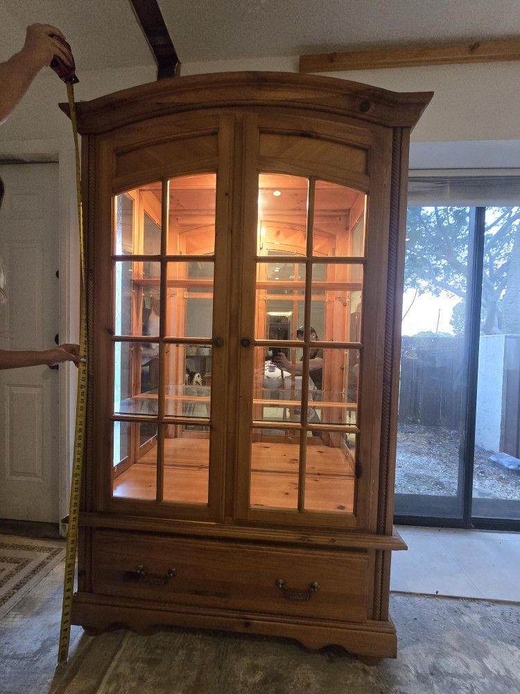 Beautiful Solid Wood Lighted Display Cabinet,All Products : American Fashion Style Bags On Sale