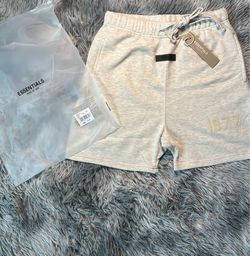 Fear of God Essentials Sweatshort 'Light Oatmeal' | Grey | Men's