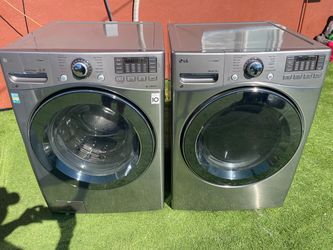 LG Washer And Dryer Set