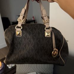 MK PURSE