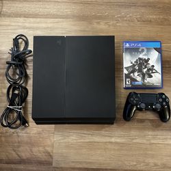 PS4 + Controller, Cables, Game