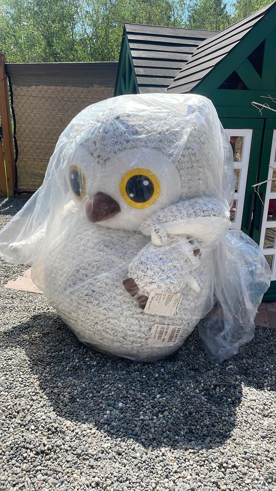 Giant Owl w/ Baby