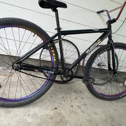 Limited edition Throne Bike