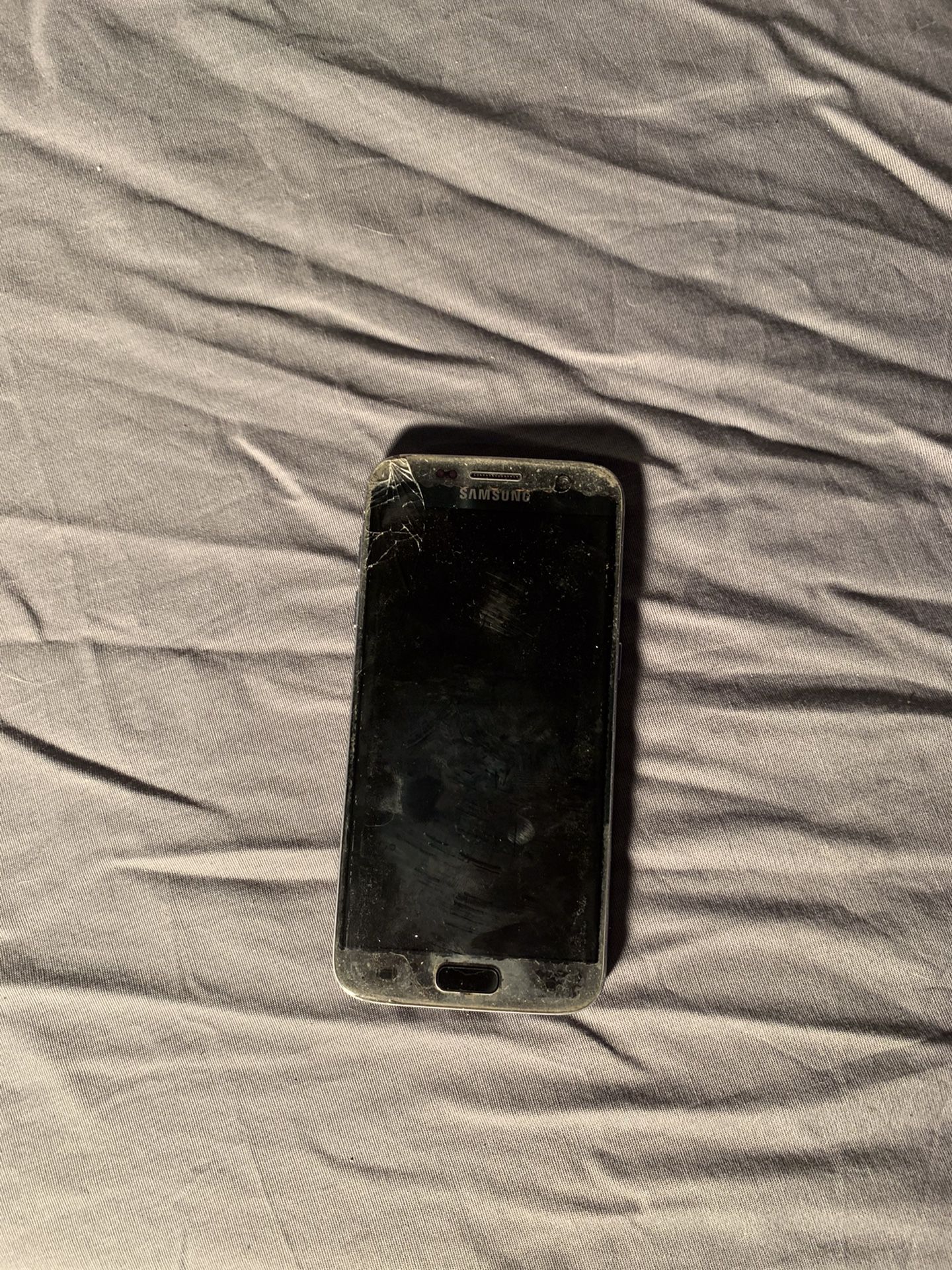 Samsung Galaxy S7 (Barely Functional!)