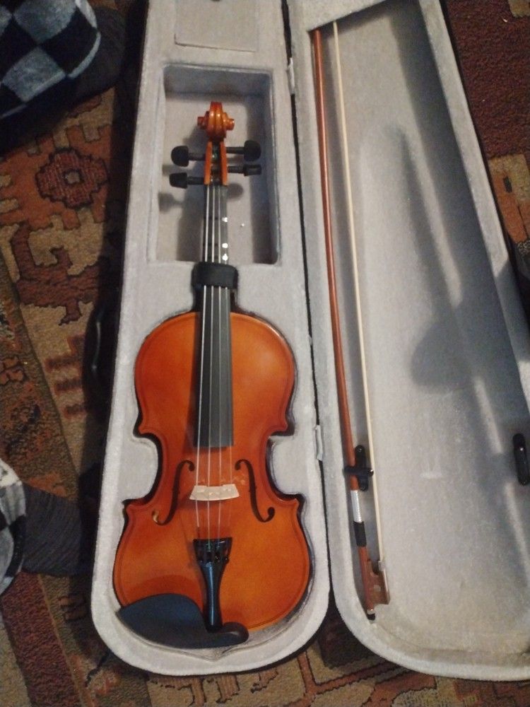 Violin 4/4 Size *PICKUP ONLY*