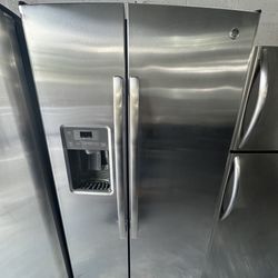 Ge Refrigerator “36 Like New 