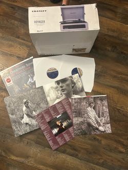 Record player with blue tooth $20