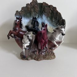 Horse Figurine Sculpture 