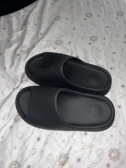 Yeezy Slide for Sale in San Bernardino, CA - OfferUp