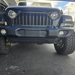 Complete front bumper Jeep Gladiator 2020