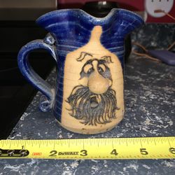 New Condition Vintage Peter Petrie "Ugly Face" pottery mug Rare Rim Shape 