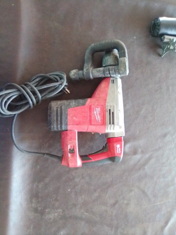 Milwaukee AVS  Rotary Hammer