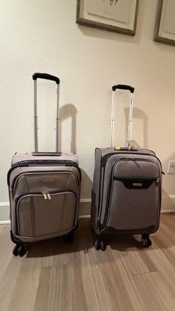 Samasonite carry on luggage