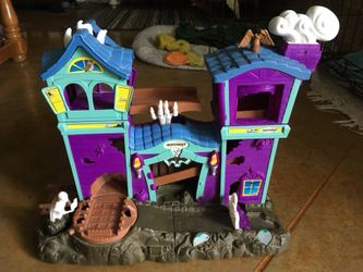 Hot wheels haunted house sale