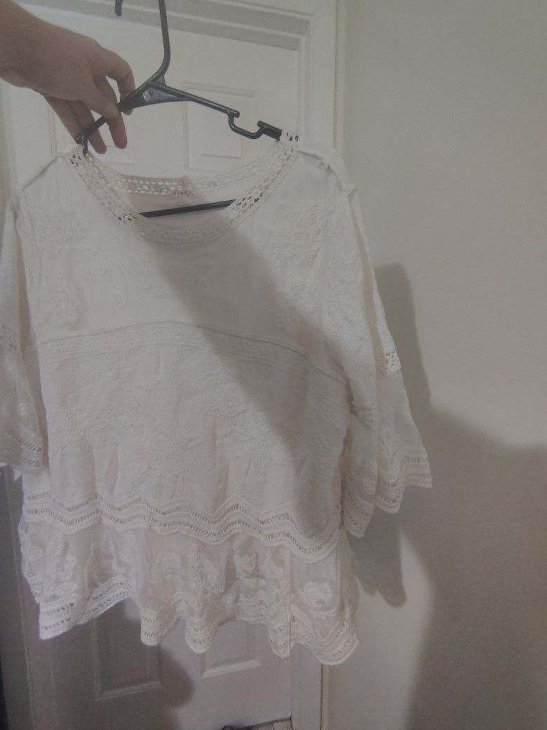 Women's Top, Size Large, 