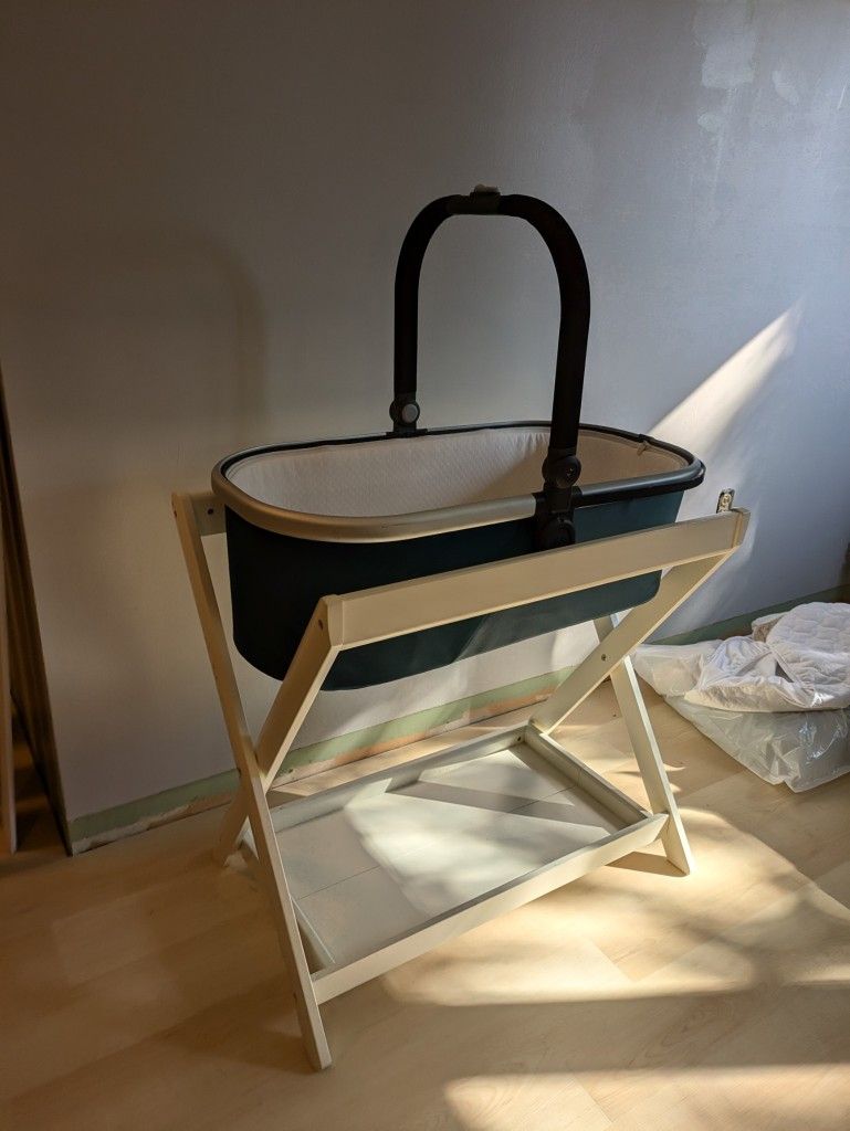 UPPAbaby Bassinet and Stand