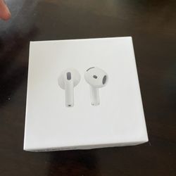 Apple iPhone headphone 4th Generation Pods with Wireless Charging Case