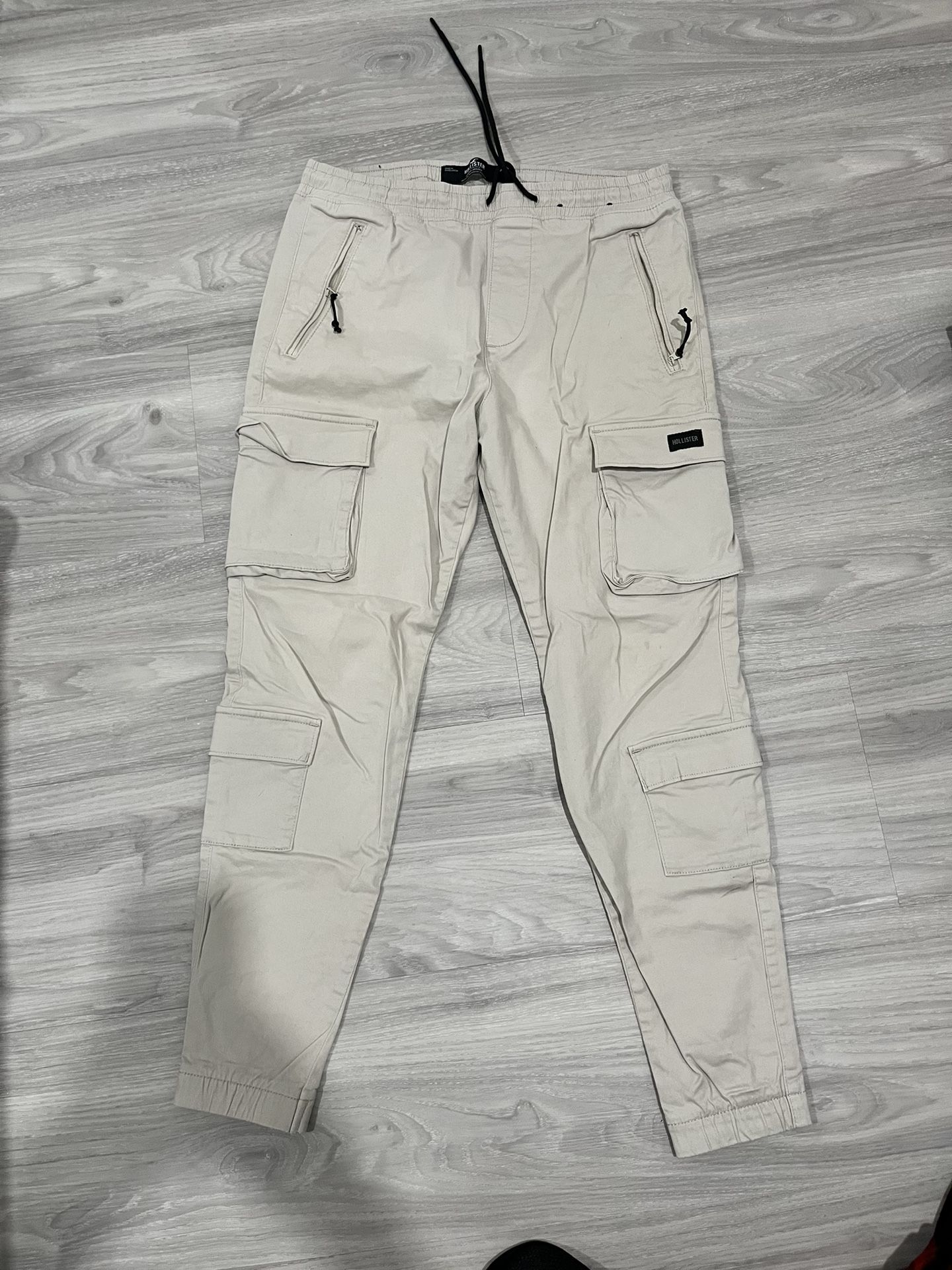 (Hollister) (Cream) (Size M) Cargo Jogger Hollister Advanced Stretch