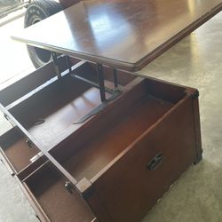 Living Room Coffee Table (Rise/Collapsible Top)