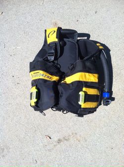 Oceanic Explorer BCD