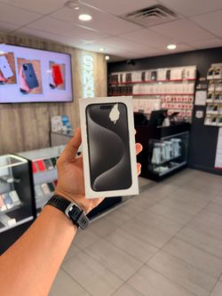 iPhone 15 Pro 128GB – Brand New – Excellent Condition – BH 100% – UNLOCKED