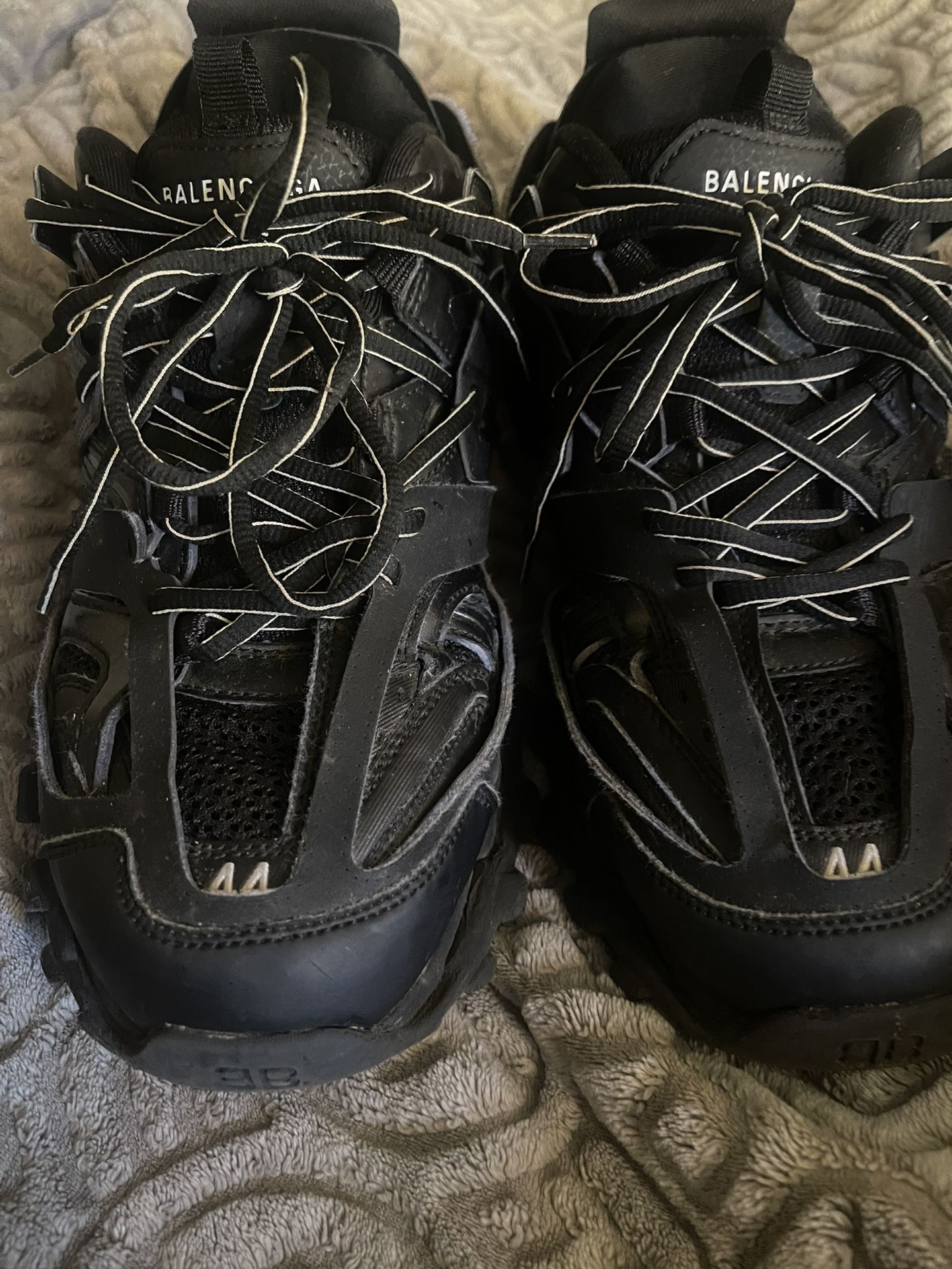 Balenciaga Tracks Size 10