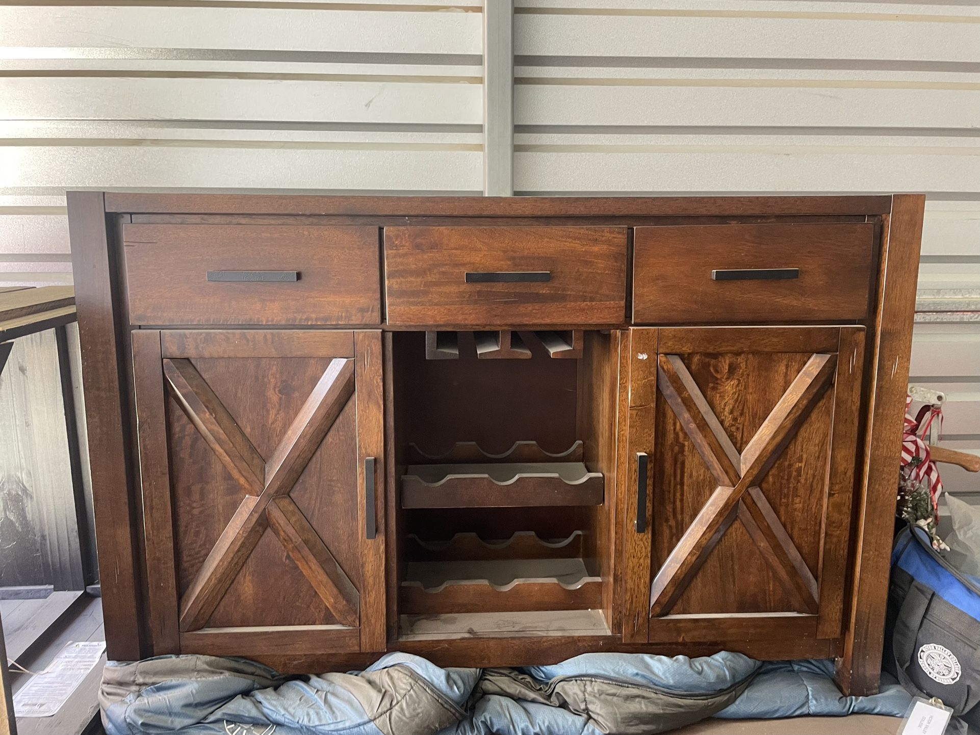 Table with bottle storage
