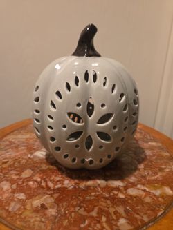Ceramic pumpkin 8 inches