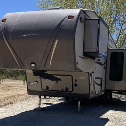 2013 Flagstaff Forest River