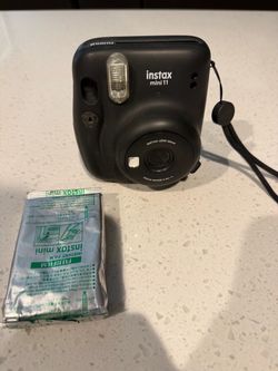 Fujifilm Instax Mini 11 Instant Camera