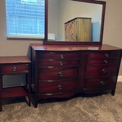  Vintage Dixie Six Drawer Serpentine Dresser With Mirror & One Nightstand 