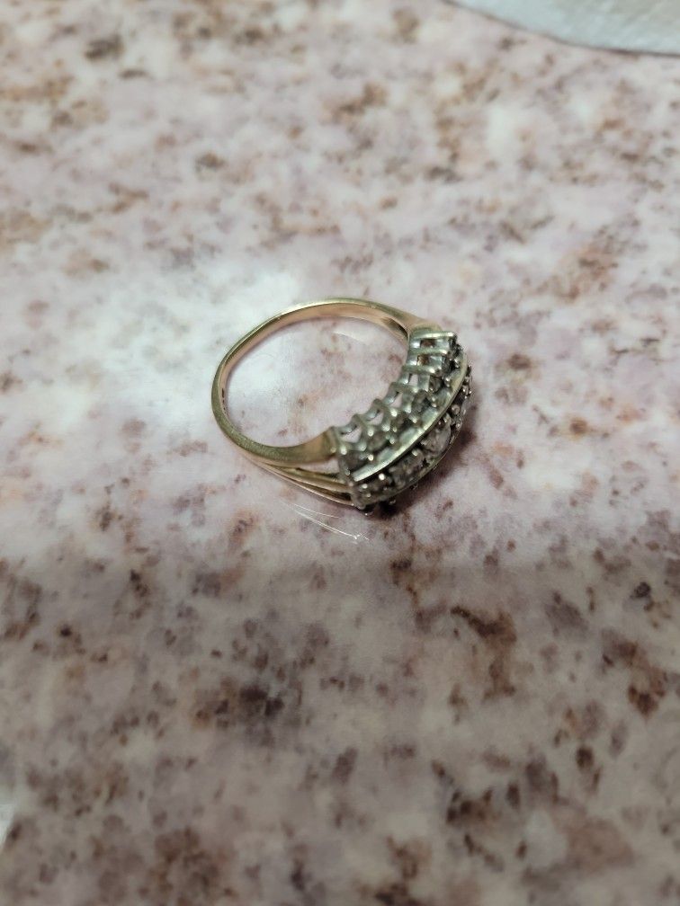 10k Diamond Ring