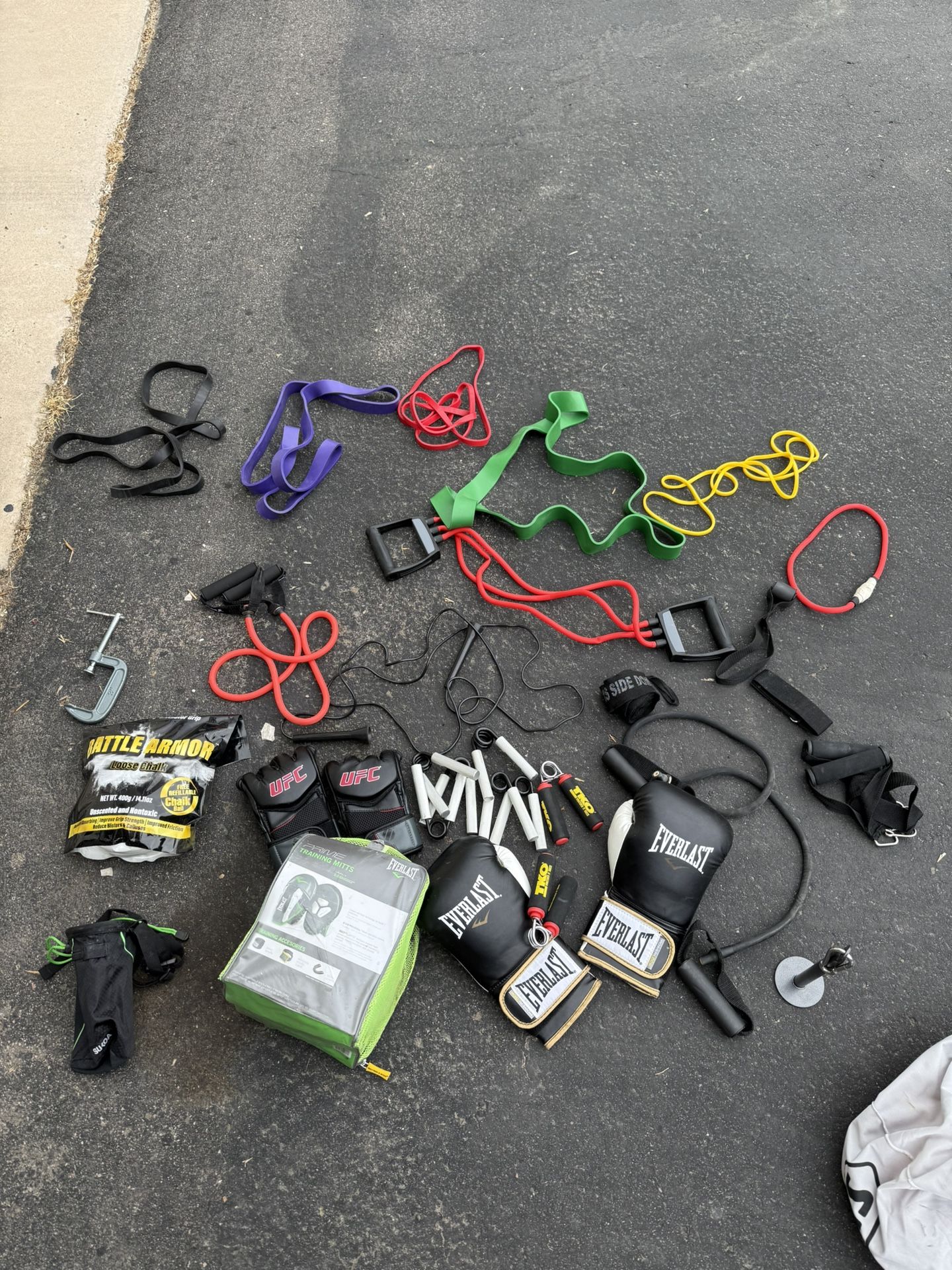 Boxing equipment/ resistance bands