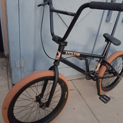 BMX.     STOLEN.      20"tires 