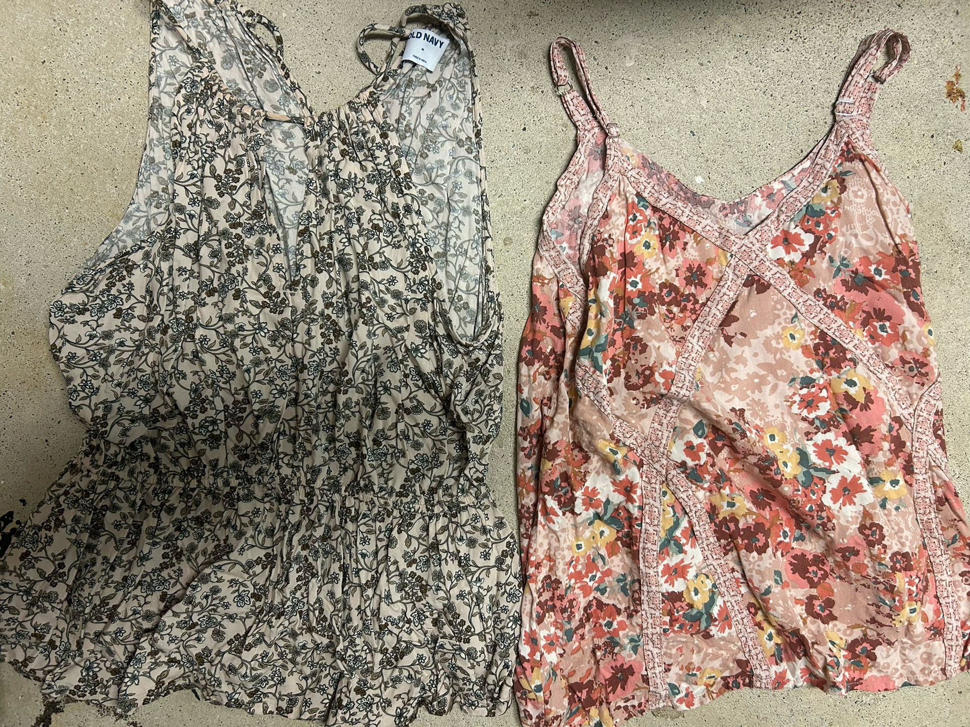 Floral tank tops bundle size medium