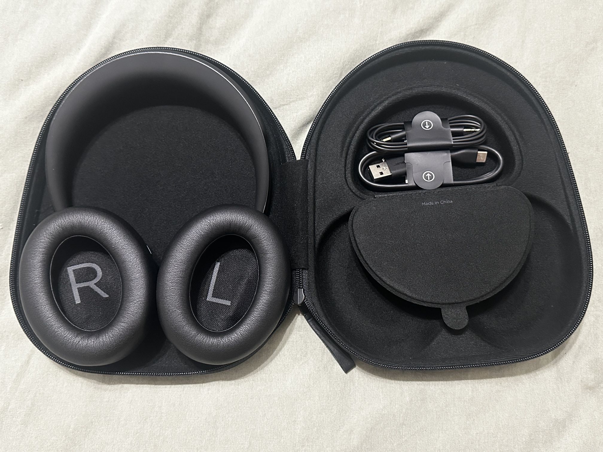 Bose Noise Cancelling Headphones 700