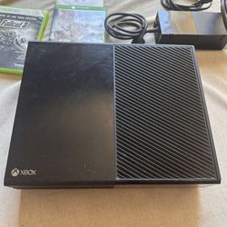 Xbox One With Game And New Turtle beach controller