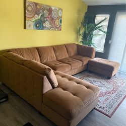 Large Sectional Couch w/ Ottoman – 10ft – Clean & Comfortable