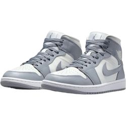 Air Jordan 1 Woman’s  8.5