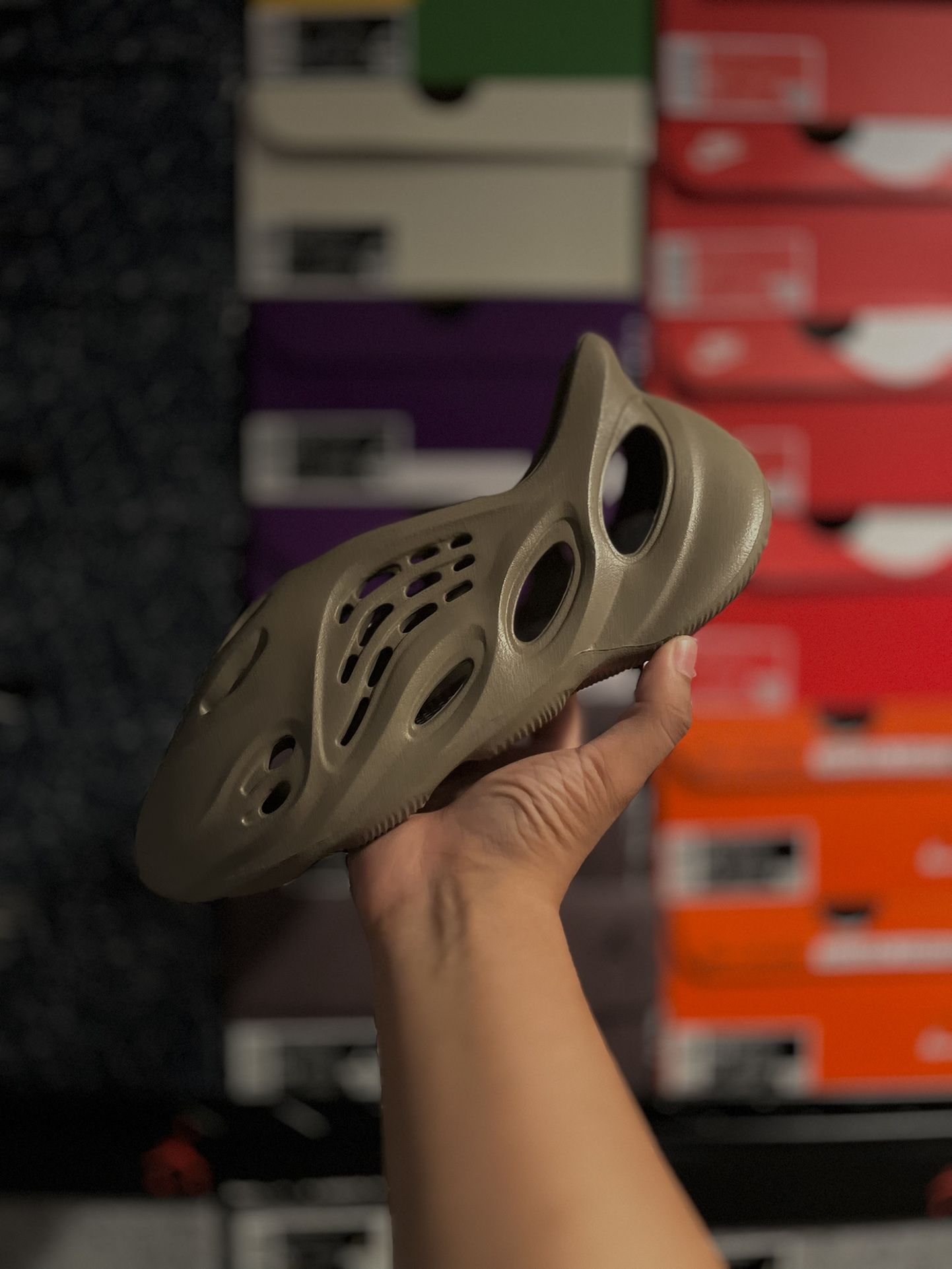 Yeezy Foam RNR Stone Taupe