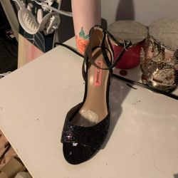 GORGEOUS BLACK "BETSY BETTY" HIGH HEELS !!!