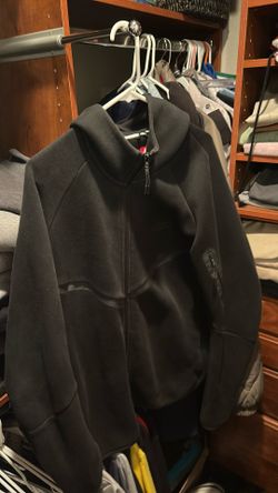 Black Nike Tech XL
