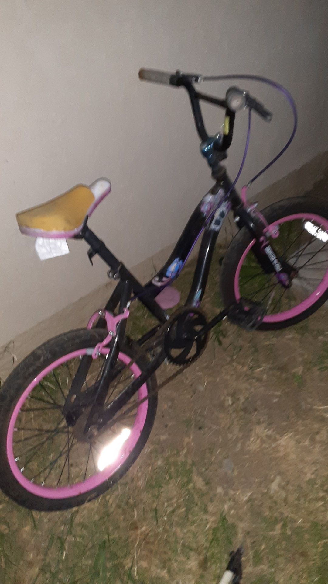 16 inch girl bike pink and black Monster High