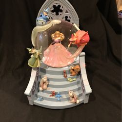 Aurora With Fairies/ Disney Snow globe 