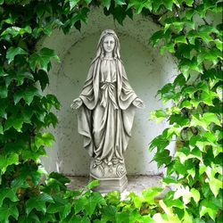 Garden Decoration Display, Immaculate Virgen Mary, Indoor and Outdoor, Retired, Brand New.