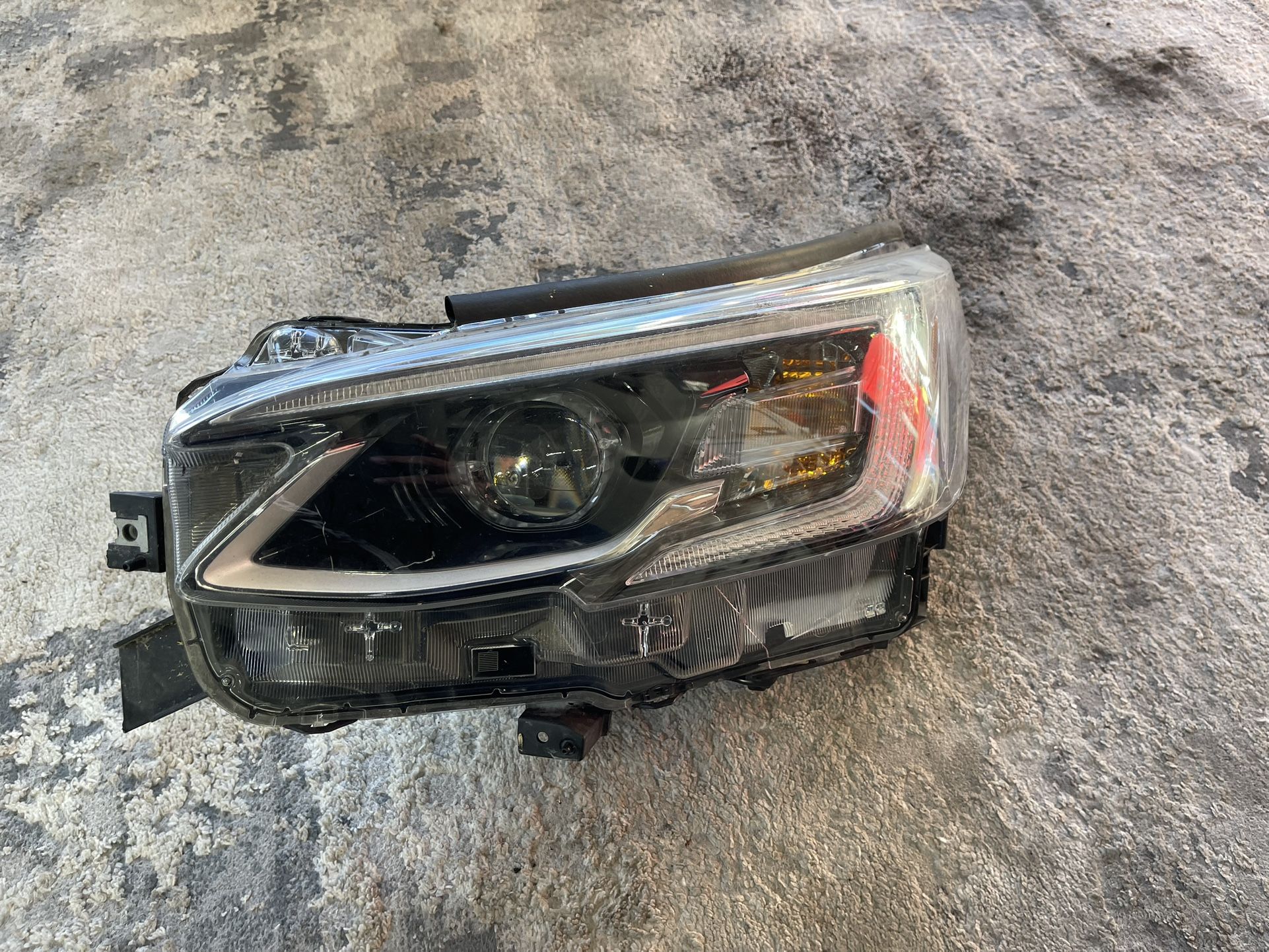 2022 Subaru Legacy Headlight Left 