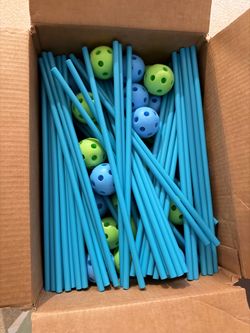 Fort Building construction stem toy - 120 pieces - like new.